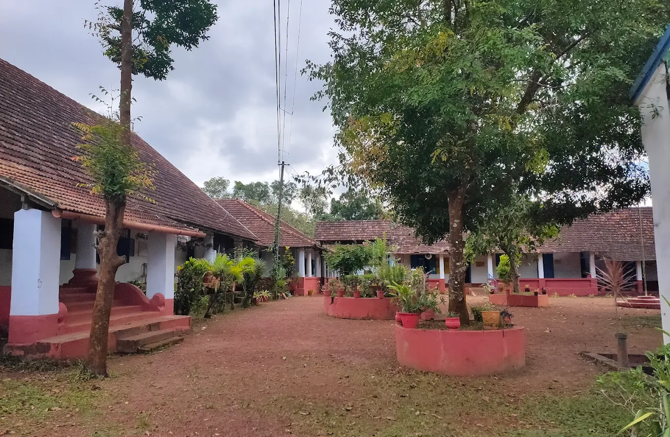 B. I. T. T. I, Pallam