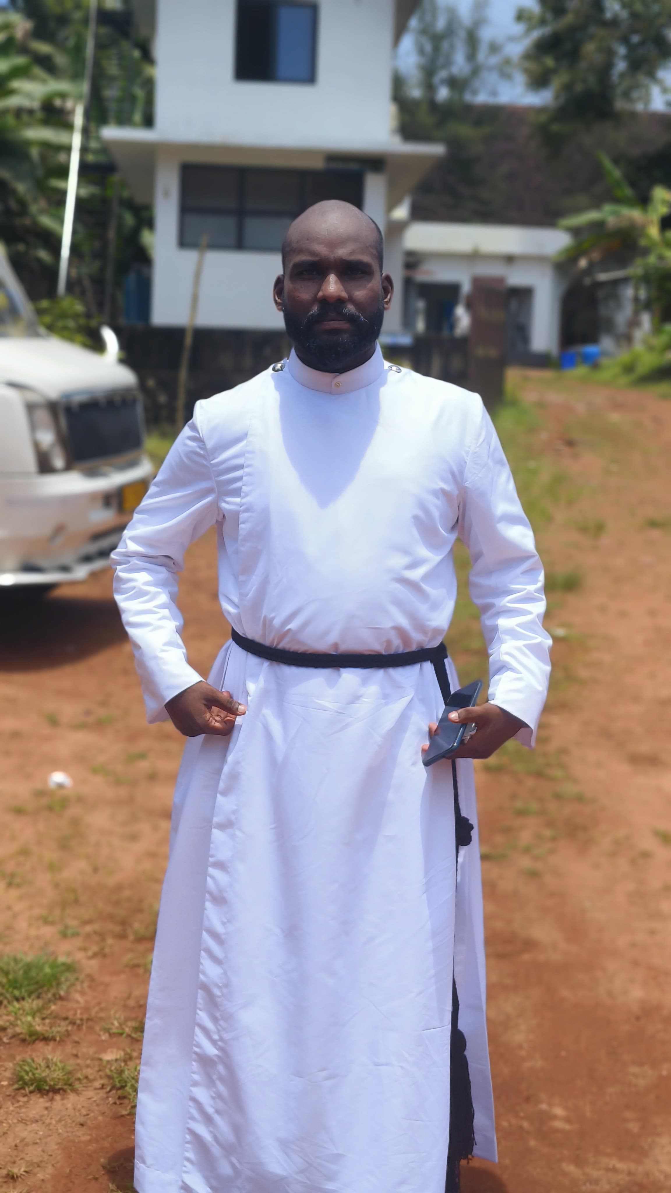 Rev. Bineeshmon Babu